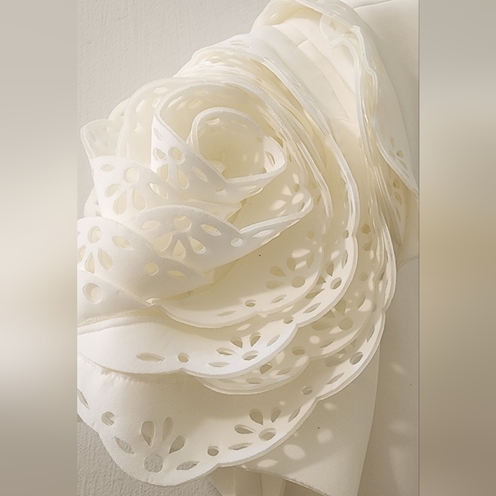 Badgley Mischka Elegant White Dress with Floral‎ Sleeves, Size 10. - Picture 3 of 10